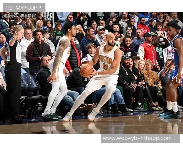 德里克怀特首节表现出色10投5中砍下12分助力球队正负值6